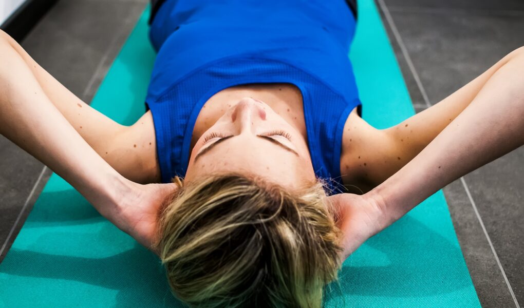 ćwiczenia na mięśnie brzucha w domu