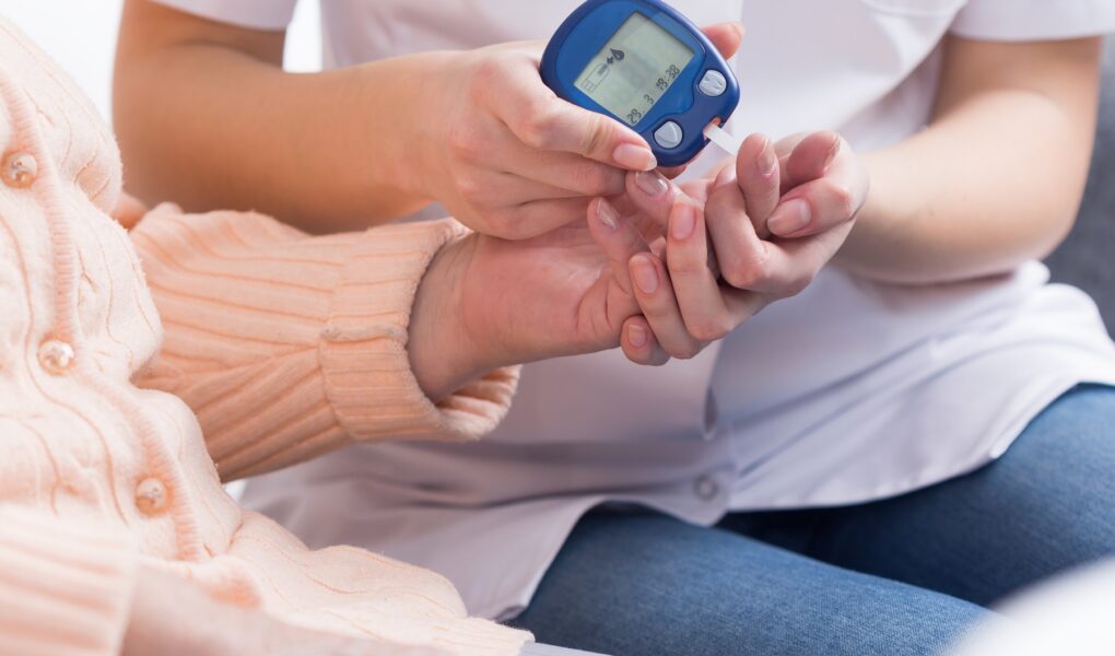 poziom cukru we krwi u osób starszych